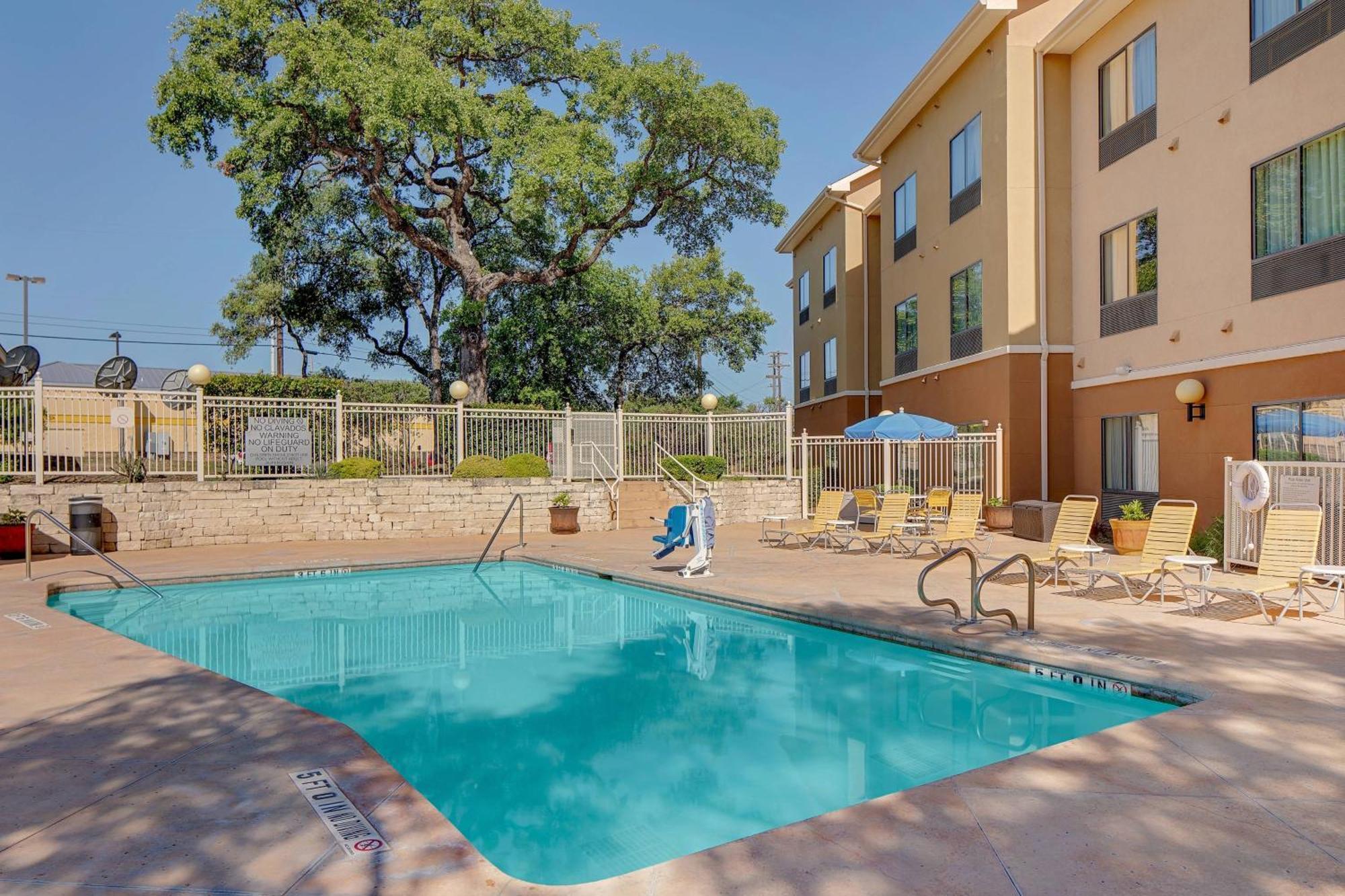 Fairfield Inn & Suites By Marriott San Antonio Seaworld / Westover Hills Buitenkant foto
